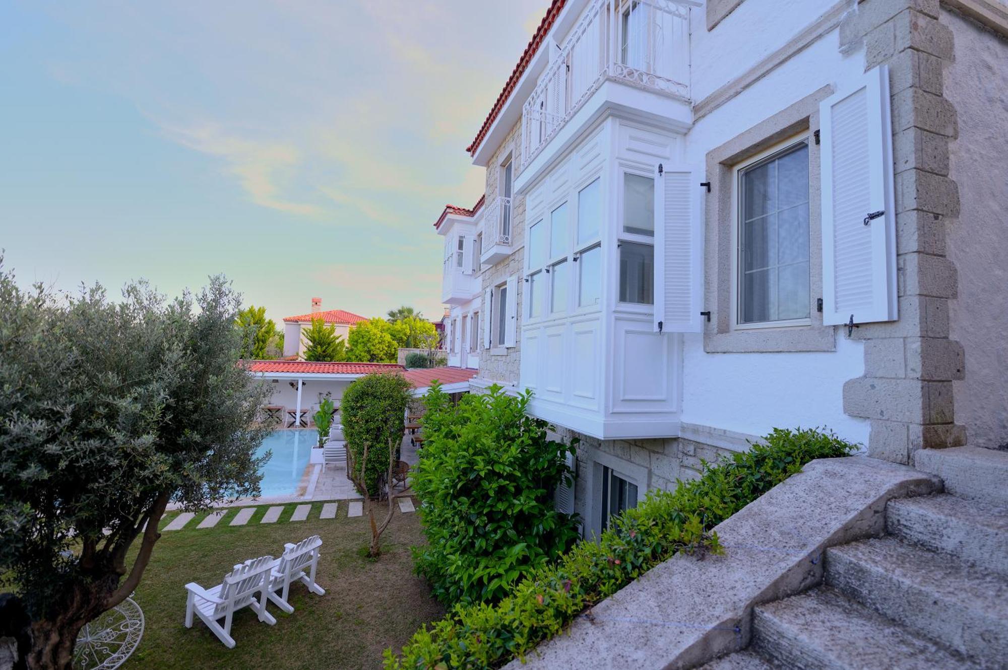 Peremere Alacati Otel Exterior foto